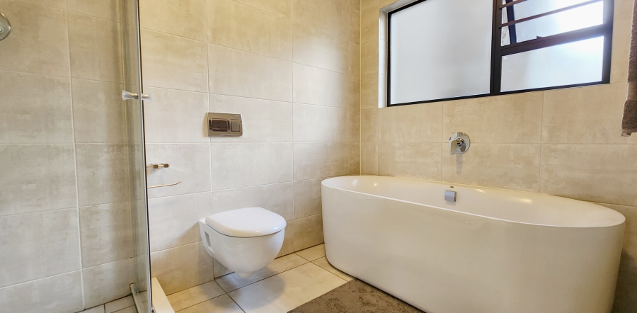 3 Bedroom Property for Sale in Waterfall Gauteng