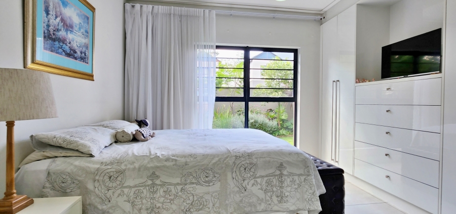 3 Bedroom Property for Sale in Waterfall Gauteng