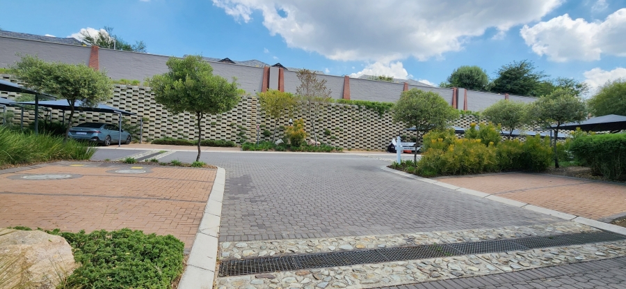 3 Bedroom Property for Sale in Waterfall Gauteng