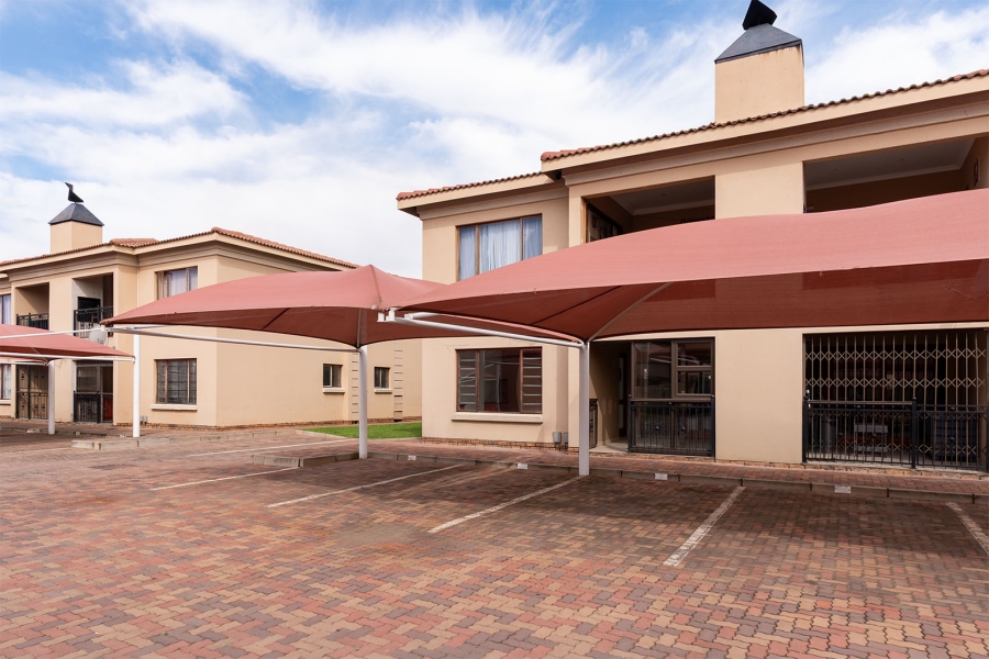 2 Bedroom Property for Sale in Kenleaf Gauteng