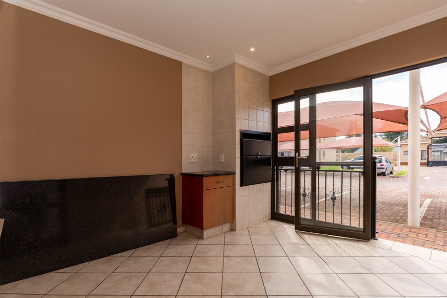 2 Bedroom Property for Sale in Kenleaf Gauteng