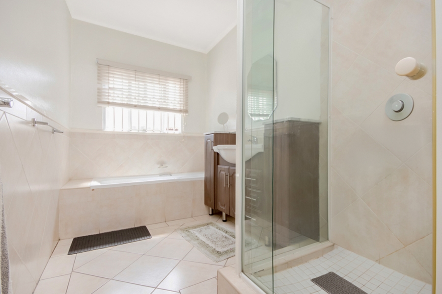 3 Bedroom Property for Sale in Ferndale Gauteng