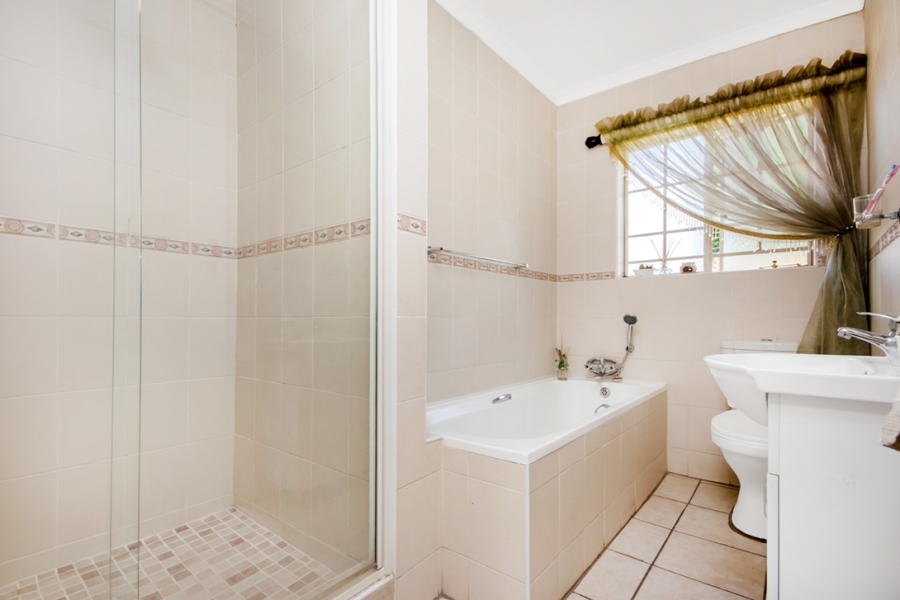 3 Bedroom Property for Sale in Sundowner Gauteng