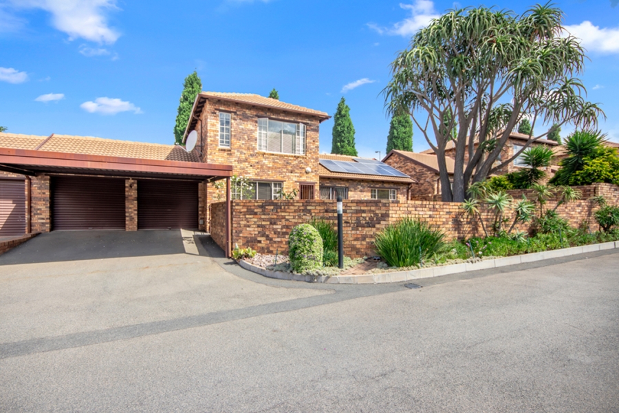 3 Bedroom Property for Sale in Sundowner Gauteng