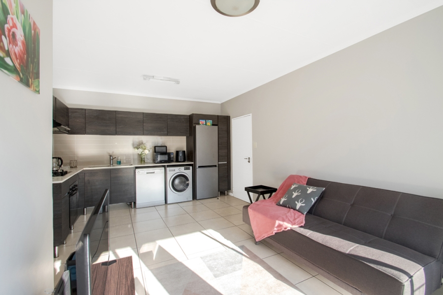 1 Bedroom Property for Sale in Petervale Gauteng