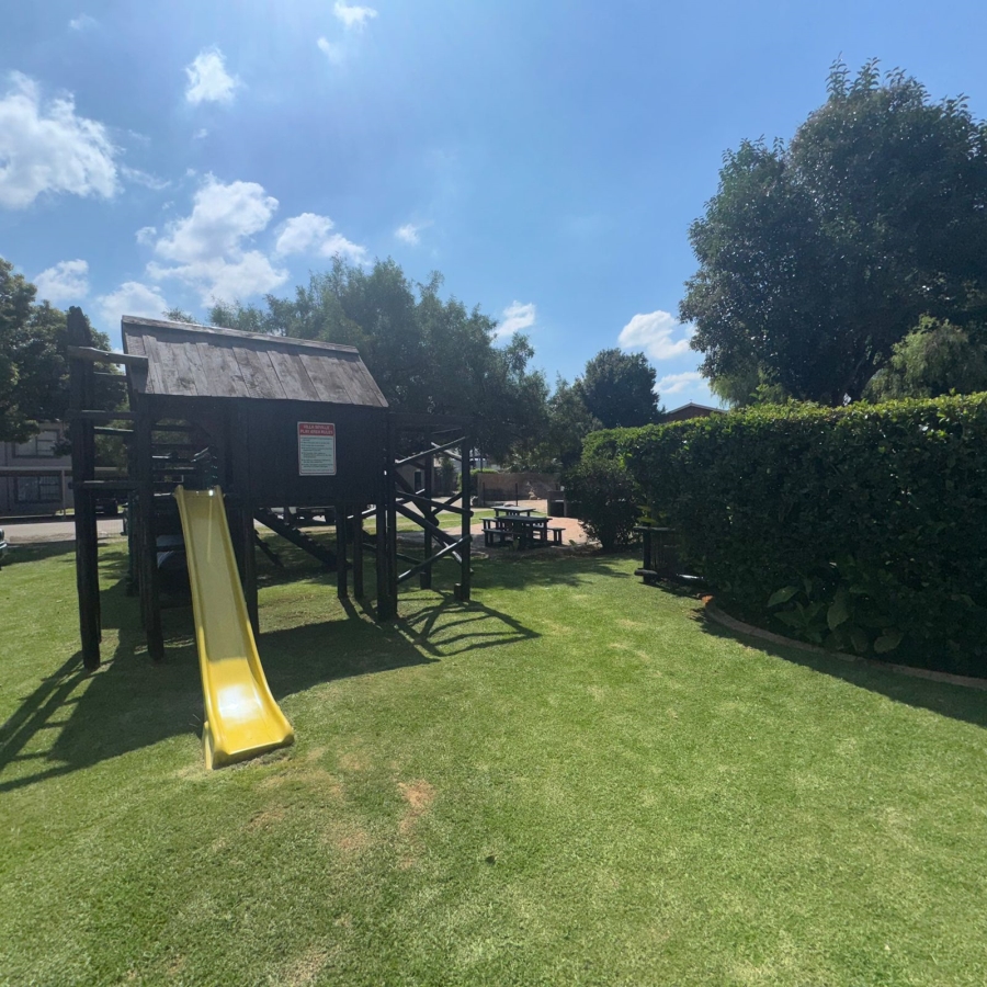 1 Bedroom Property for Sale in Beyers Park Gauteng