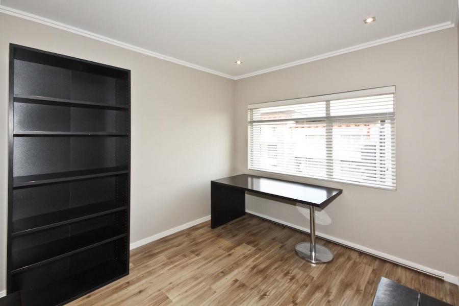 To Let 3 Bedroom Property for Rent in Morningside Gauteng