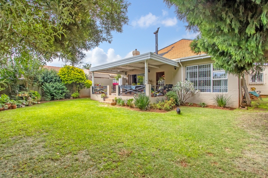 3 Bedroom Property for Sale in Linden Gauteng