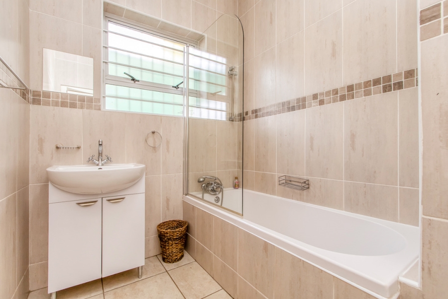 3 Bedroom Property for Sale in Linden Gauteng