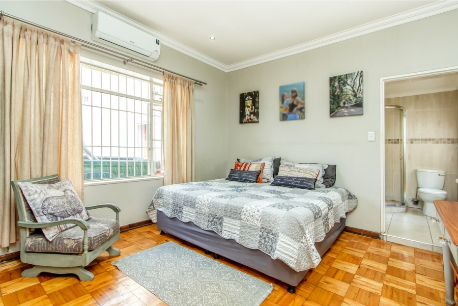 3 Bedroom Property for Sale in Linden Gauteng