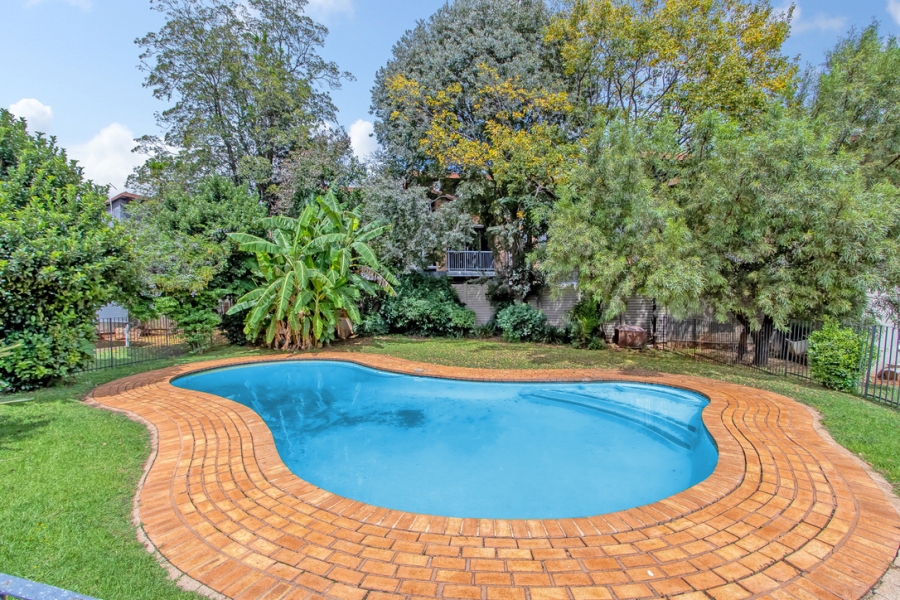 3 Bedroom Property for Sale in Linden Gauteng