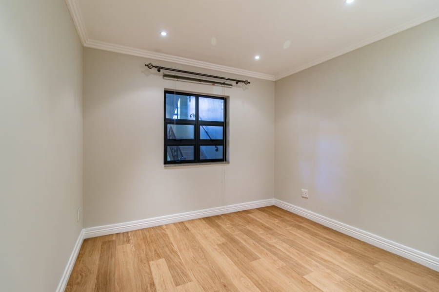 To Let 2 Bedroom Property for Rent in Bedfordview Gauteng