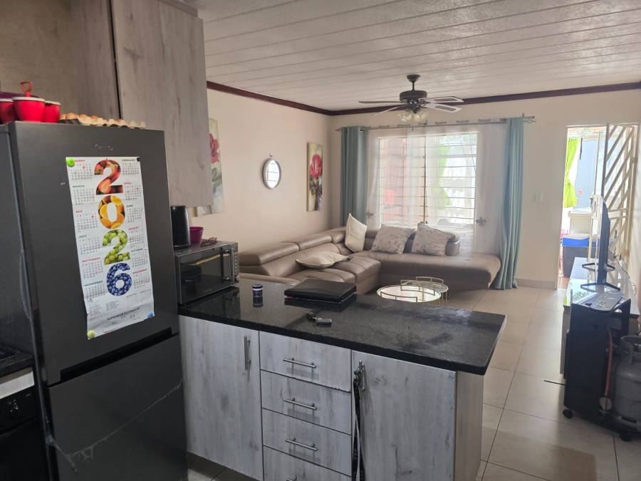 To Let 2 Bedroom Property for Rent in Linmeyer Gauteng