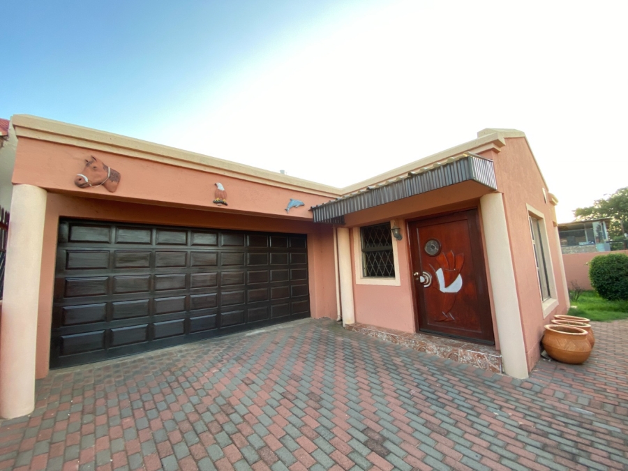 3 Bedroom Property for Sale in Lenasia South Gauteng