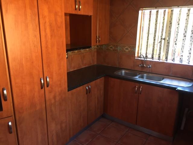 4 Bedroom Property for Sale in Birchleigh North Gauteng