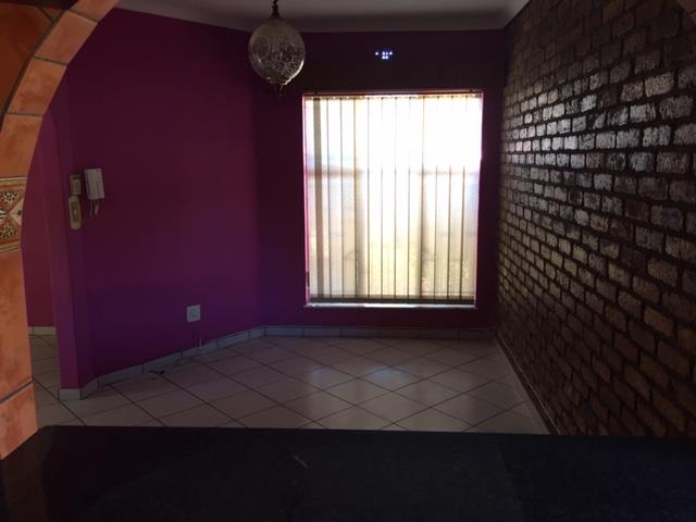 4 Bedroom Property for Sale in Birchleigh North Gauteng