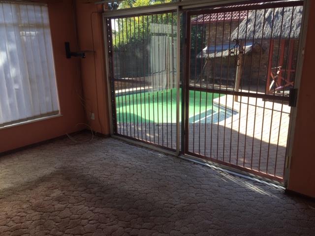 4 Bedroom Property for Sale in Birchleigh North Gauteng