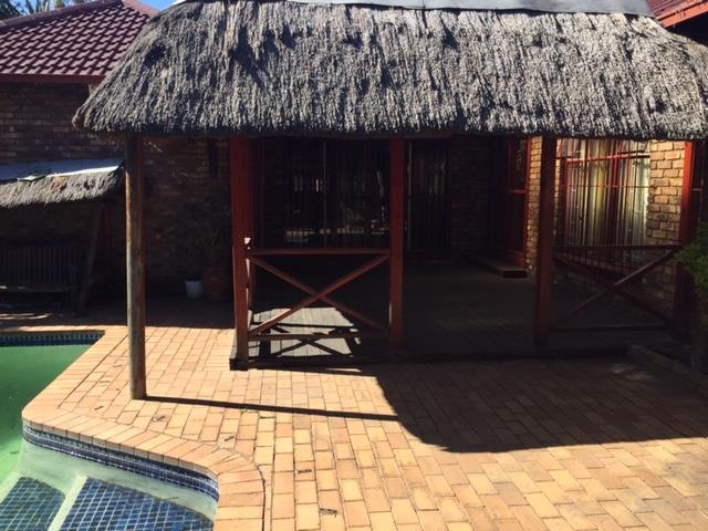4 Bedroom Property for Sale in Birchleigh North Gauteng