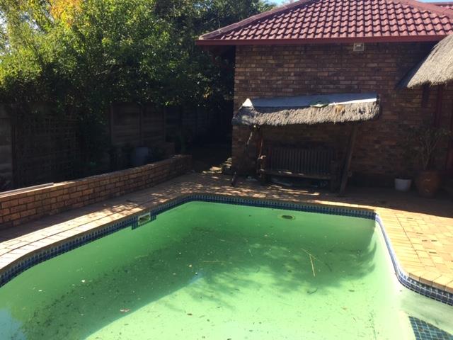 4 Bedroom Property for Sale in Birchleigh North Gauteng