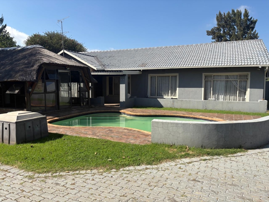 To Let 2 Bedroom Property for Rent in Randhart Gauteng