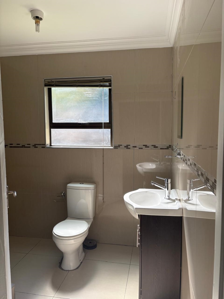 To Let 2 Bedroom Property for Rent in Randhart Gauteng