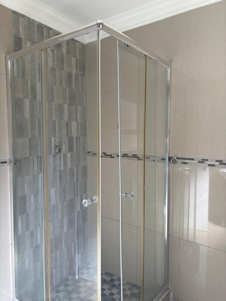 To Let 2 Bedroom Property for Rent in Randhart Gauteng