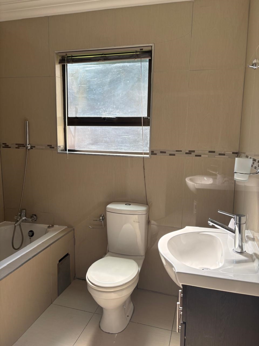 To Let 2 Bedroom Property for Rent in Randhart Gauteng