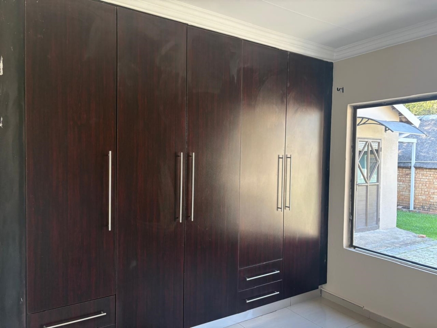 To Let 2 Bedroom Property for Rent in Randhart Gauteng