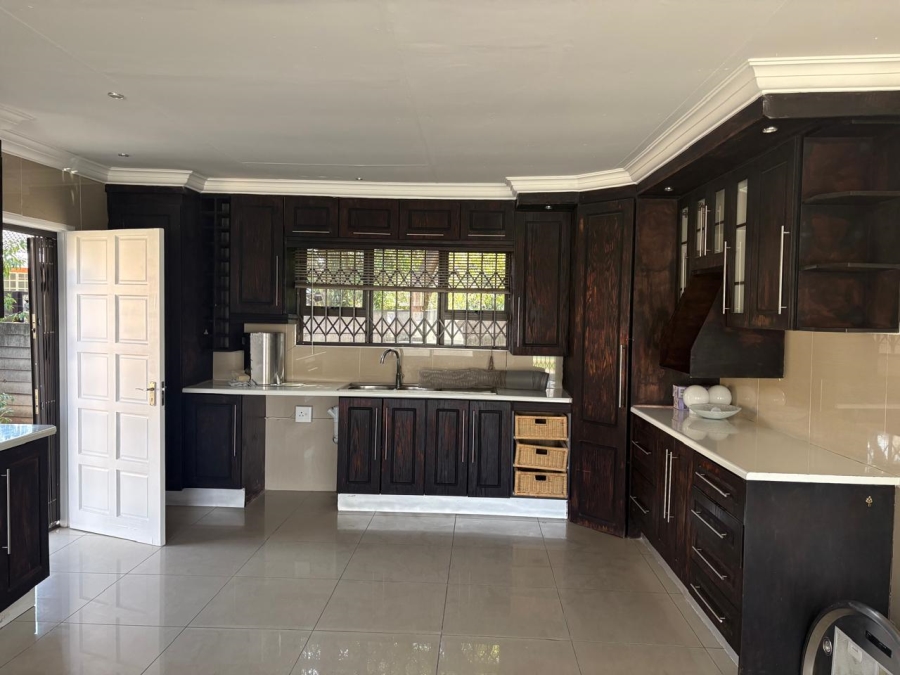 To Let 2 Bedroom Property for Rent in Randhart Gauteng