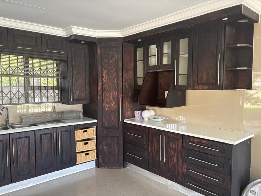 To Let 2 Bedroom Property for Rent in Randhart Gauteng