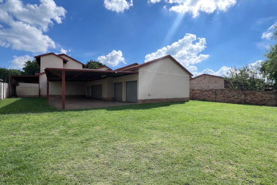4 Bedroom Property for Sale in Randpoort Gauteng