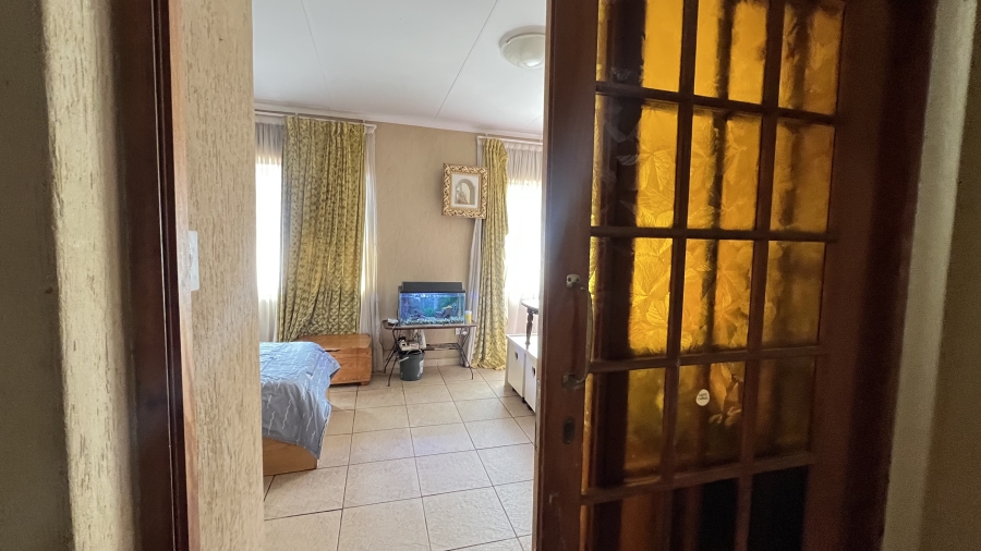 4 Bedroom Property for Sale in Randpoort Gauteng