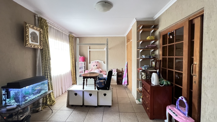 4 Bedroom Property for Sale in Randpoort Gauteng