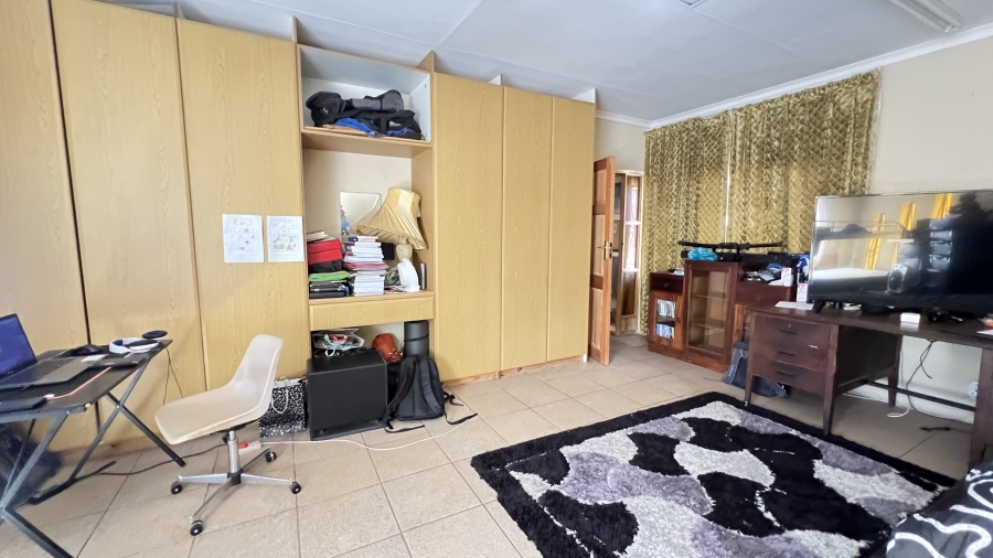 4 Bedroom Property for Sale in Randpoort Gauteng
