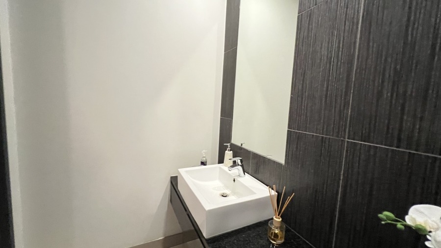 Commercial Property for Sale in Chartwell Gauteng
