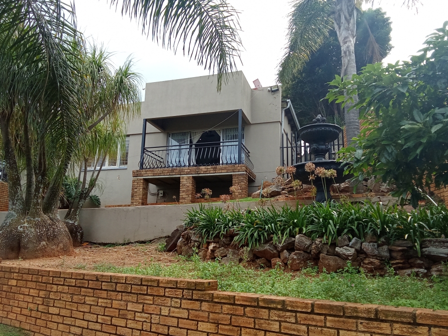 4 Bedroom Property for Sale in Wilro Park Gauteng