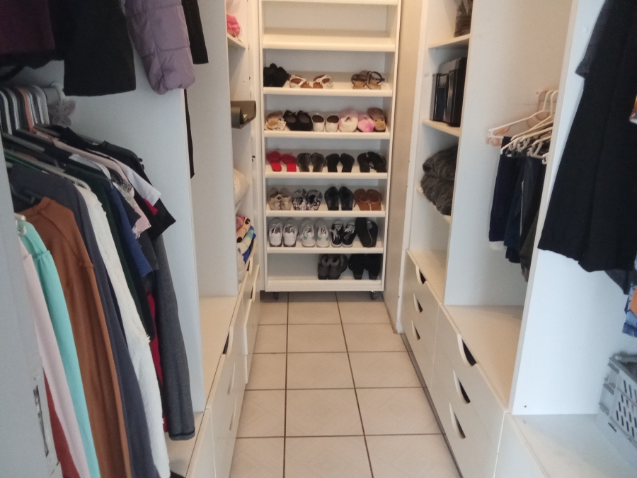 4 Bedroom Property for Sale in Wilro Park Gauteng