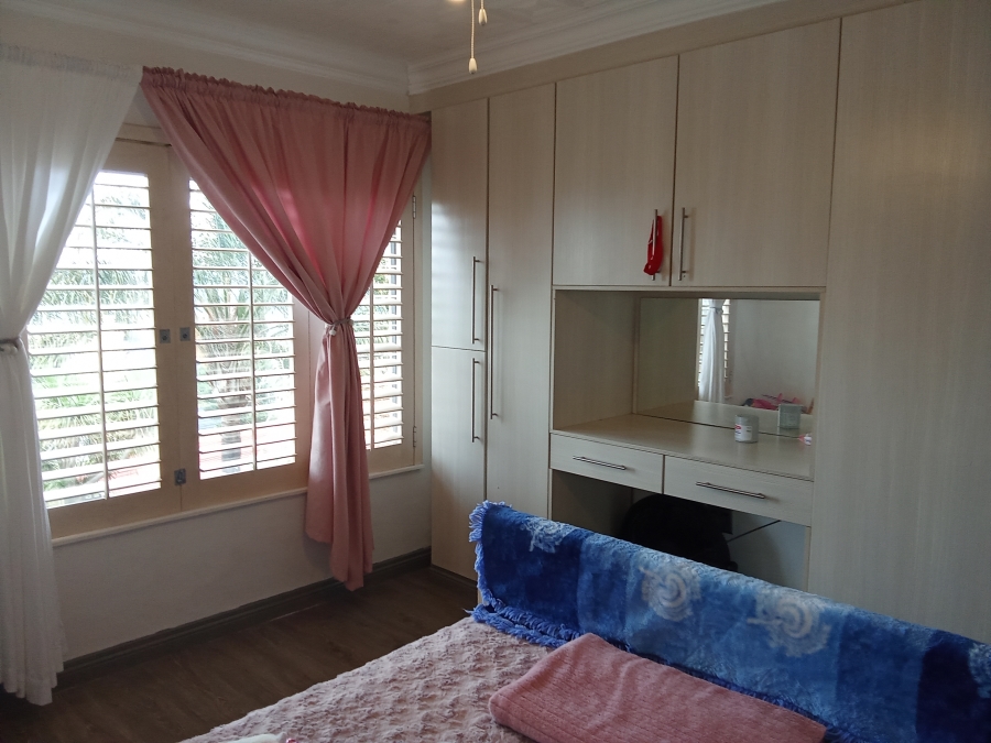 4 Bedroom Property for Sale in Wilro Park Gauteng