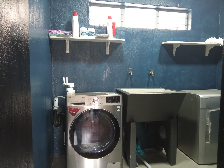 4 Bedroom Property for Sale in Wilro Park Gauteng