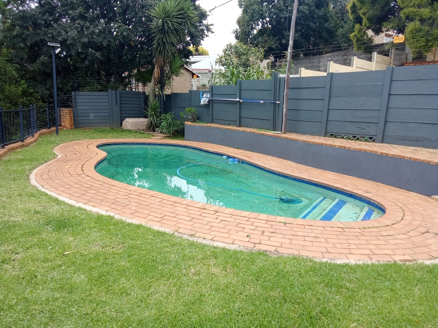 4 Bedroom Property for Sale in Wilro Park Gauteng