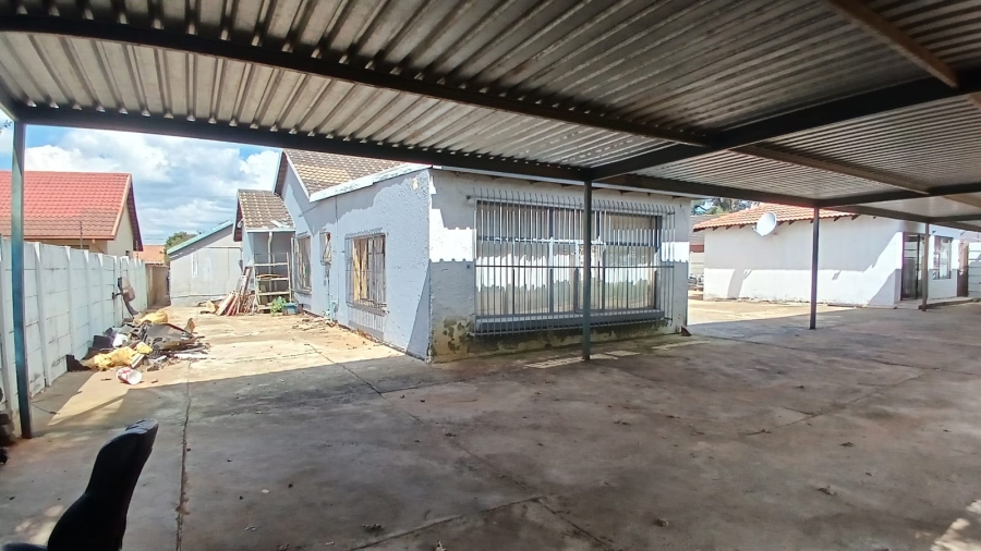 3 Bedroom Property for Sale in Finsbury Gauteng