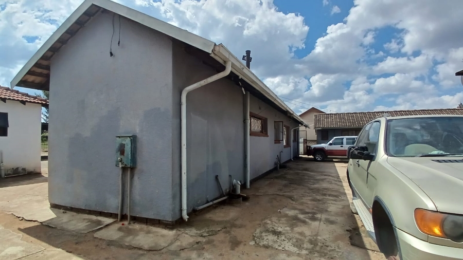 3 Bedroom Property for Sale in Finsbury Gauteng
