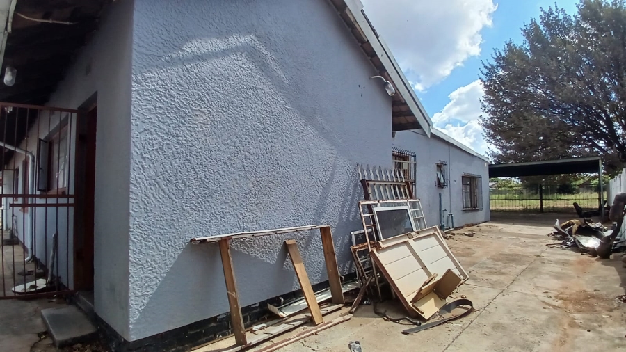 3 Bedroom Property for Sale in Finsbury Gauteng