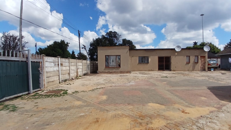 3 Bedroom Property for Sale in Finsbury Gauteng