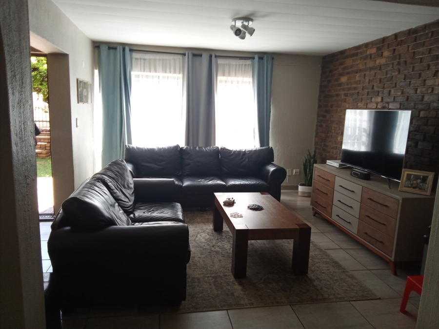 3 Bedroom Property for Sale in Florida Park Gauteng