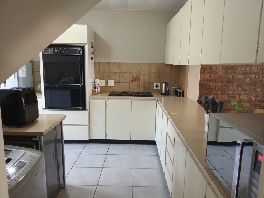 3 Bedroom Property for Sale in Florida Park Gauteng