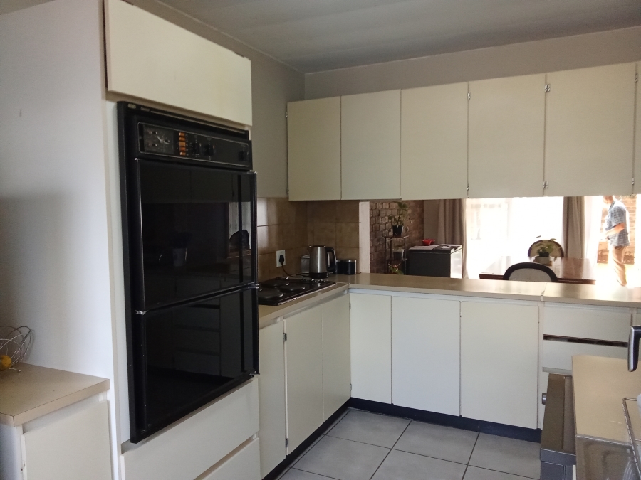 3 Bedroom Property for Sale in Florida Park Gauteng