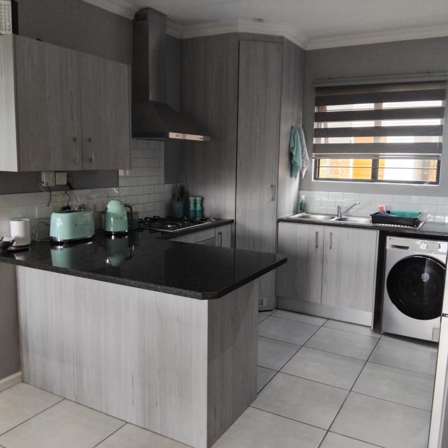 3 Bedroom Property for Sale in Homes Haven Gauteng