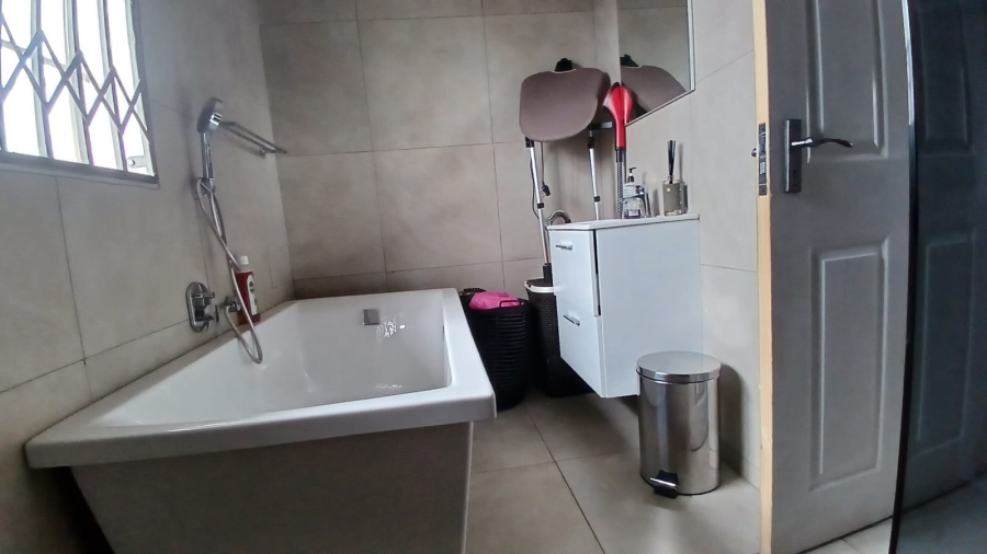 3 Bedroom Property for Sale in Westergloor Gauteng