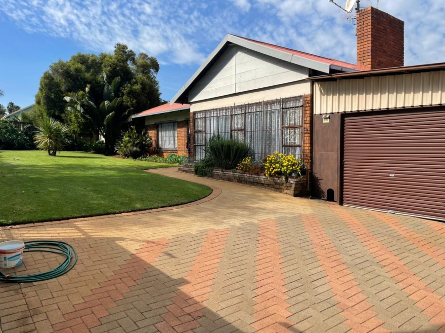 3 Bedroom Property for Sale in Mindalore Gauteng